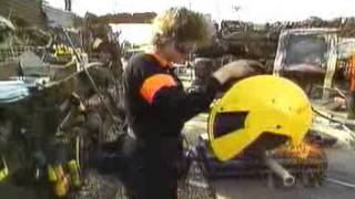 Scrapheap Challenge - Season 1 Episode 2 - Power Pullers