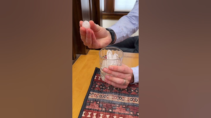 🧊 Fix a stubborn carpet corner with an ice cube! #lifehacks #smart #homehacks