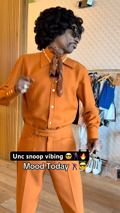 Uncle @snoopdogg vibing out to @2DIP4TV  song mood today #music #dance #snoopdogg #2dip