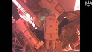 Nasa astronaut takes space walk shortly before breaking US flight record