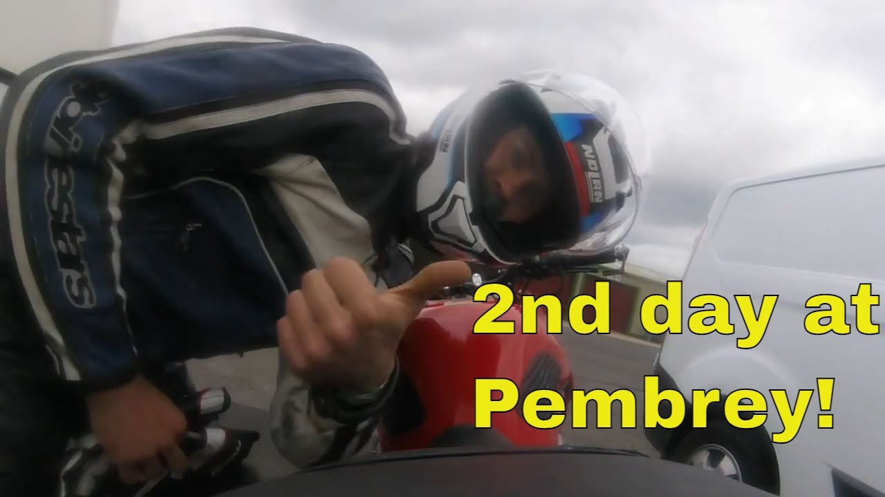 Pembrey Track Day in Novice Phil Bevan day Bandit GSF 600 + Honda CBR 900 RR 929 Fireblade 600v1000