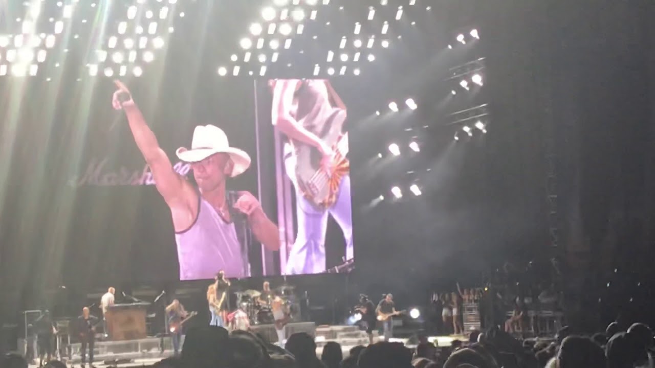 Kenny Chesney Beer in Mexico (Bangor Maine 8/16/18) YouTube