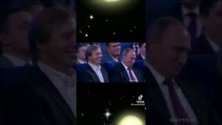 Спел перед Путиным жёсткую песню