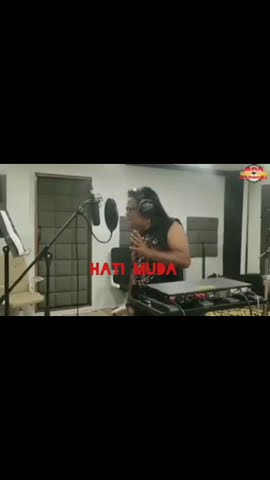 The MAX Band Of First Album Anugerah.By Brother Man Sing a Song Hatimuda Max Productions Studio.