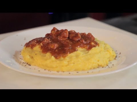 MENOS DE $20: POLENTA CREMOSA C/ RAGU DE CALABRESA E SEMENTES DE ERVA DOCE