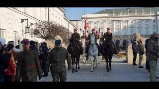 Wyjazd Pana Prezydenta Andrzeja Dudy Z Pałacu Prezydenckiego Na Uroczystości 11.11.2021
