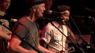 Miniatura de "Rodney Crowell w/ The Infamous Stringdusters - "Fever On The Bayou" (eTown webisode #643)"