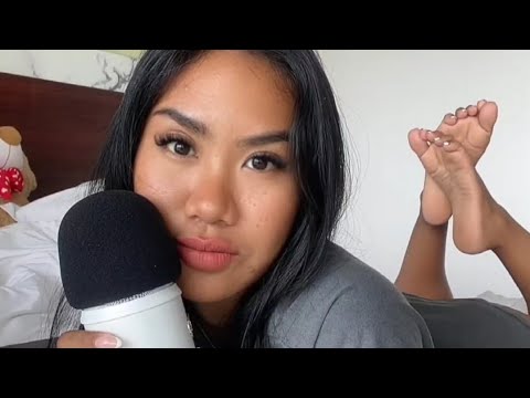 Hot Filipina showing her Feet Soles and white toes on live stream 🔥