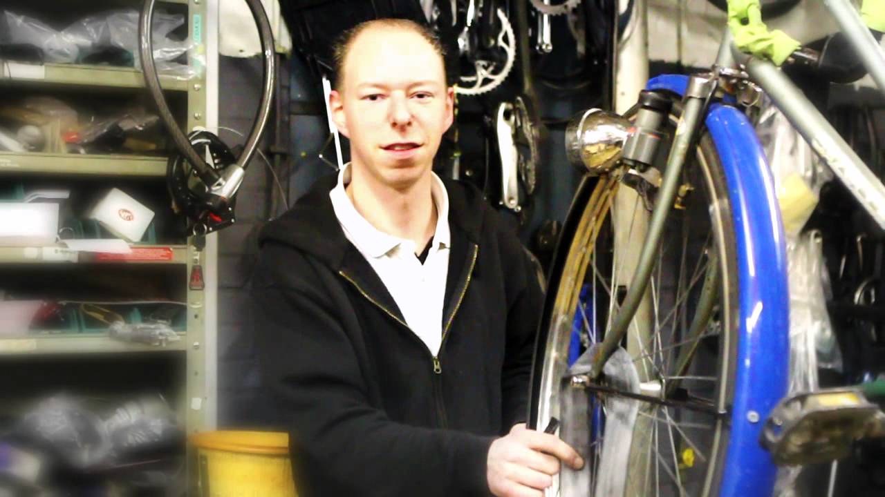 Batavus Premium dealer Herman Van Der Meulen (209) - YouTube