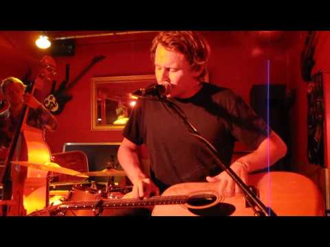 Ben Howard - Depth over Distance live @ Pitcher Düsseldorf 24.09.2010