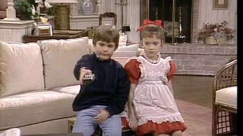 Small Wonder - V.I.C.I Goes Berserk [Clip]