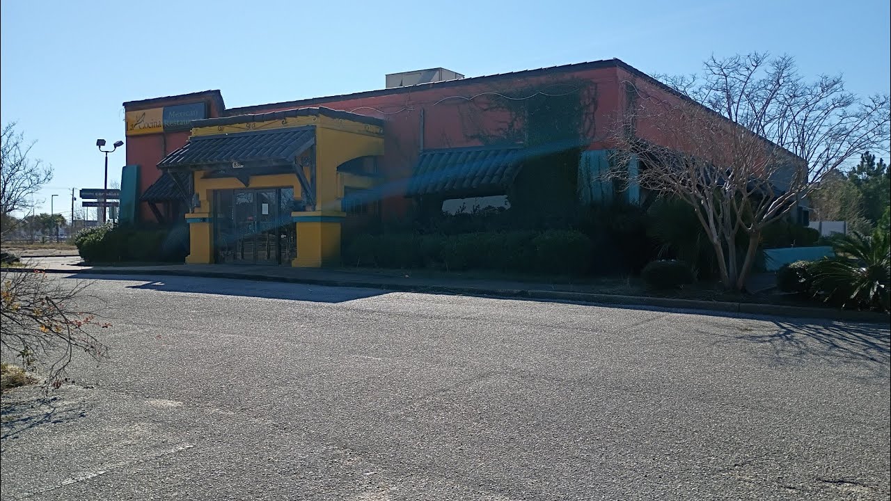 ABANDONED DENNY'S!! Masked as this abandoned Mexican Restaurant