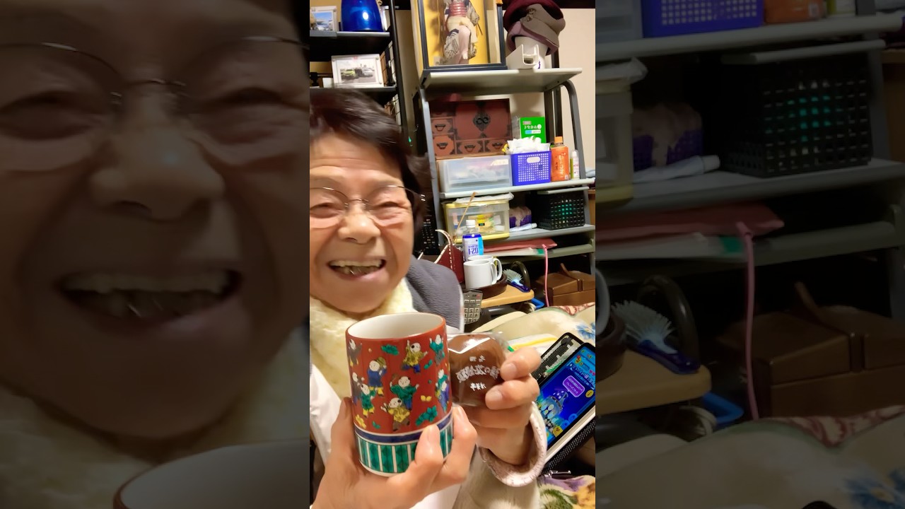 Morning greetings from 95-year-old Tsum Tsum Grandma 👵Plastic and