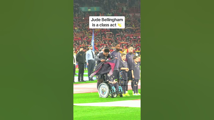 Jude Bellingham giving a young mascot his jacket because he was cold 👏❤️