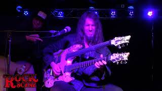 Ron &quot;Bumblefoot&quot; Thal performs the Pink Panther Theme
