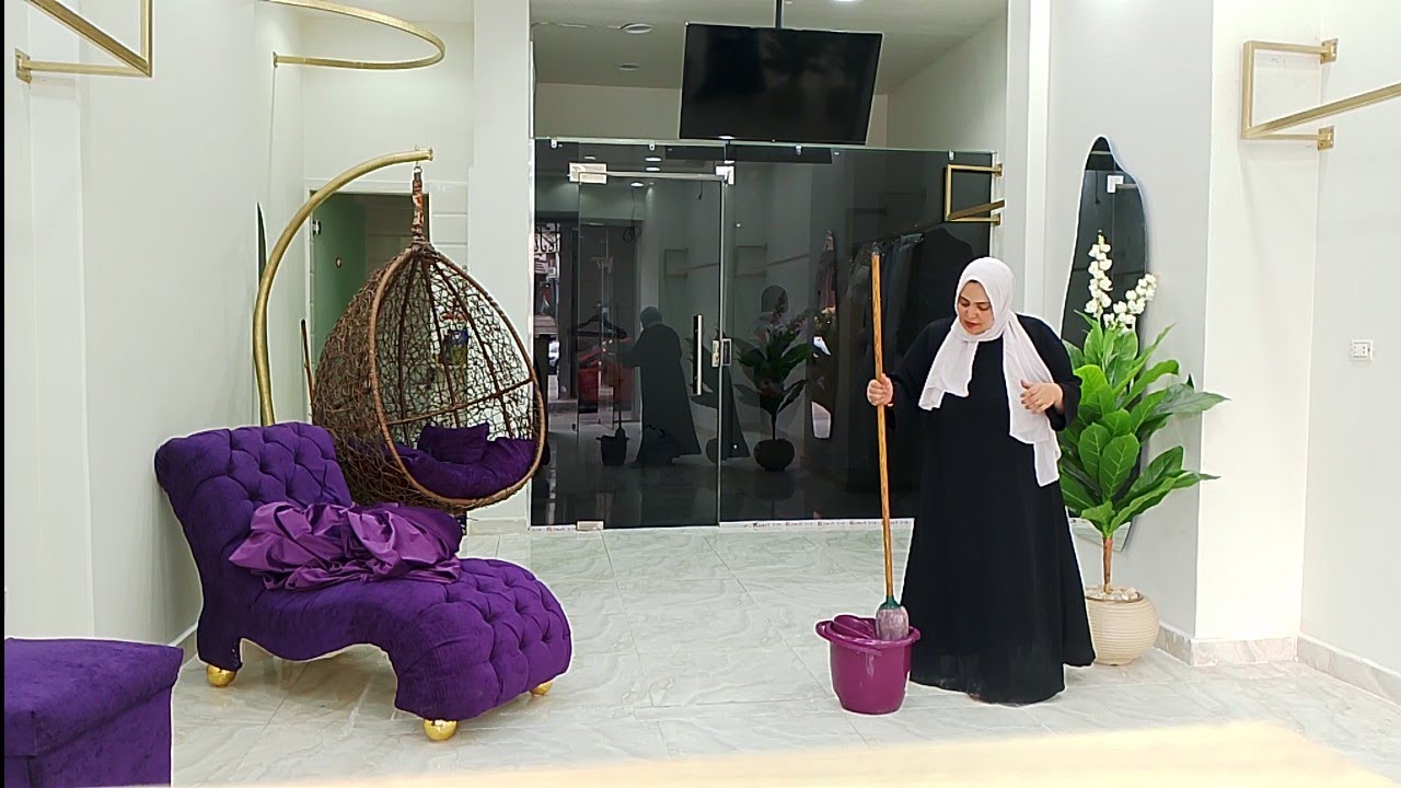 كلكم معزومين عندى يوم الخميس ١٦/ ١٠ قالتلى مش حتعرفى قولتها اسكتى واتفرجى 