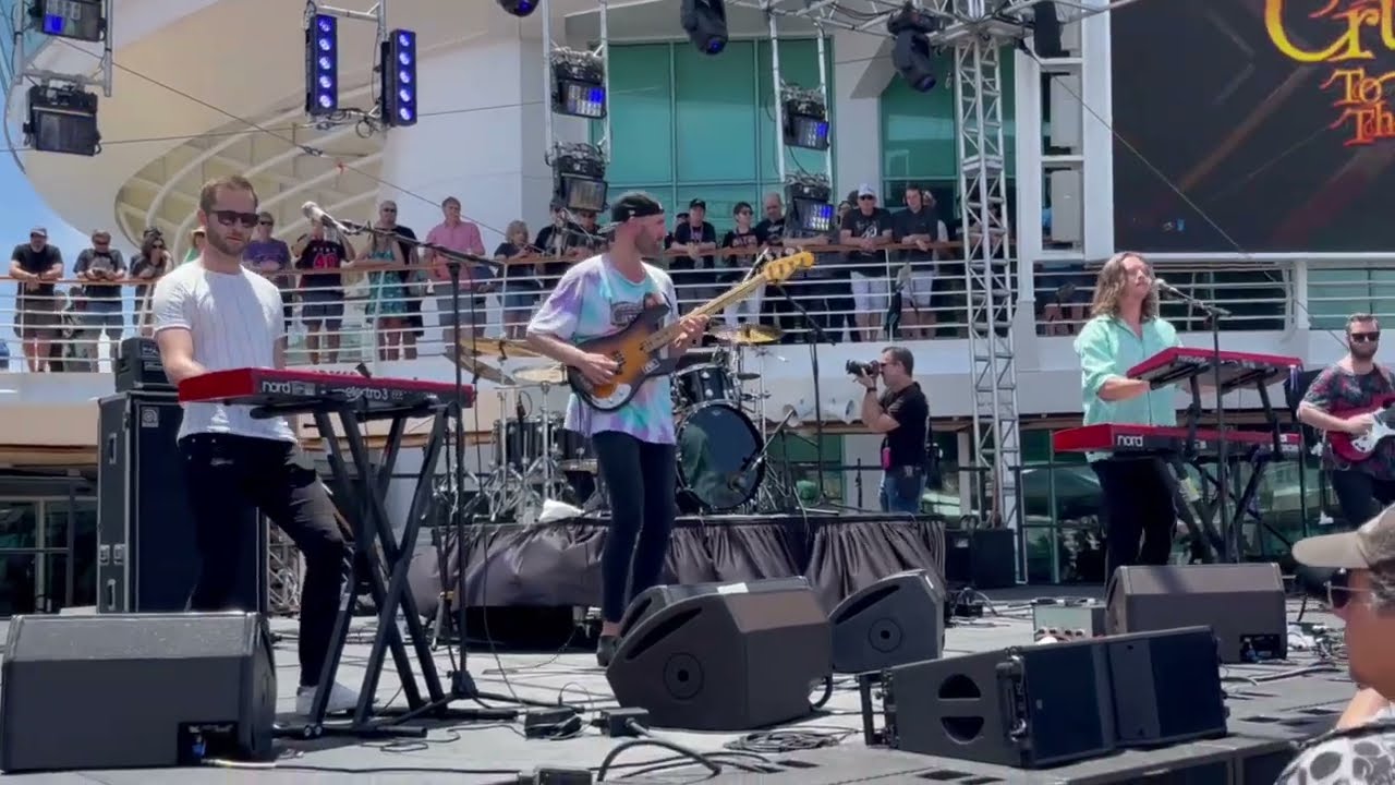 MOON SAFARI Perform HEARTLAND, Vocals by Simon Åkesson & Sebastian Åkesson on Pool Stage CTTE 2022