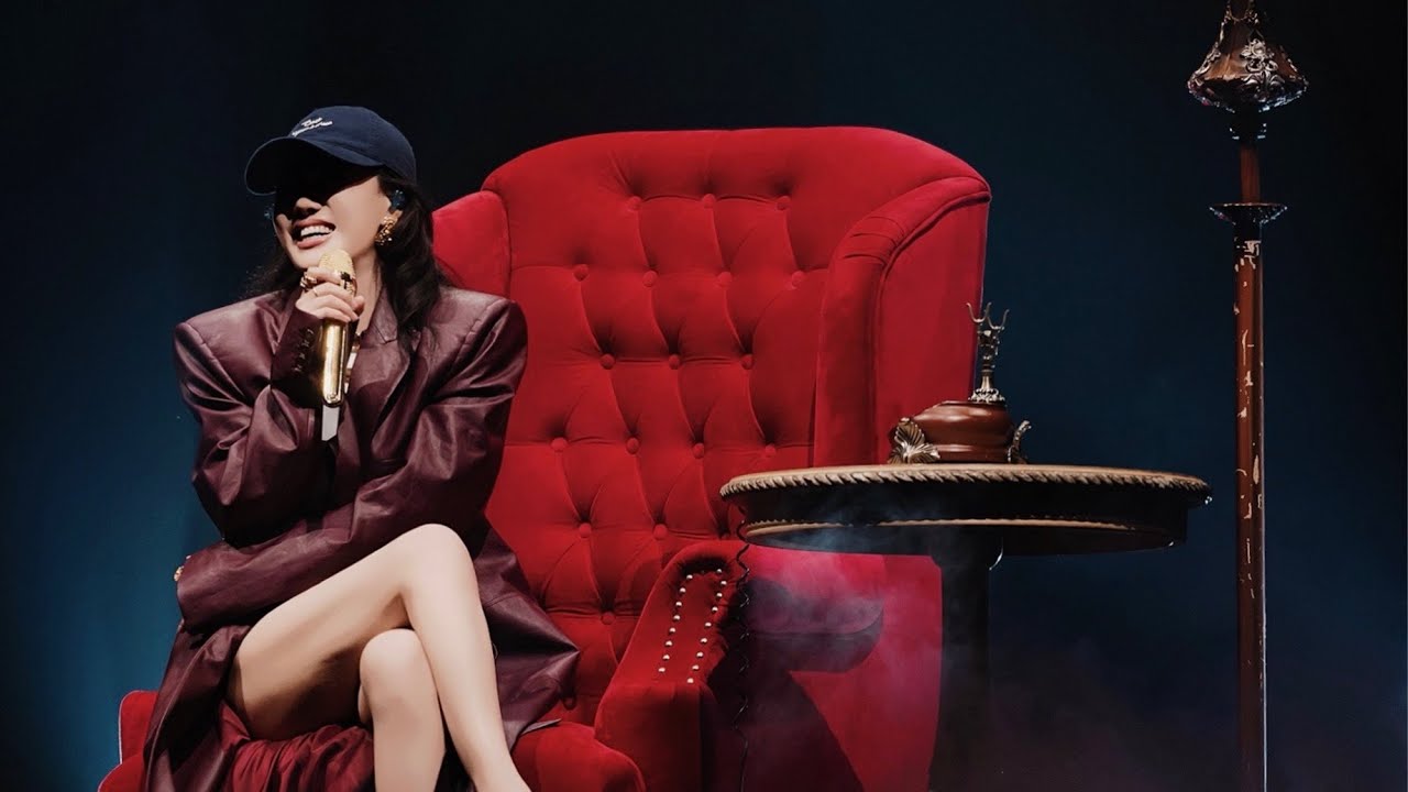 TIA RAY - Phone (Live at the Once Upon A Moon Tour)