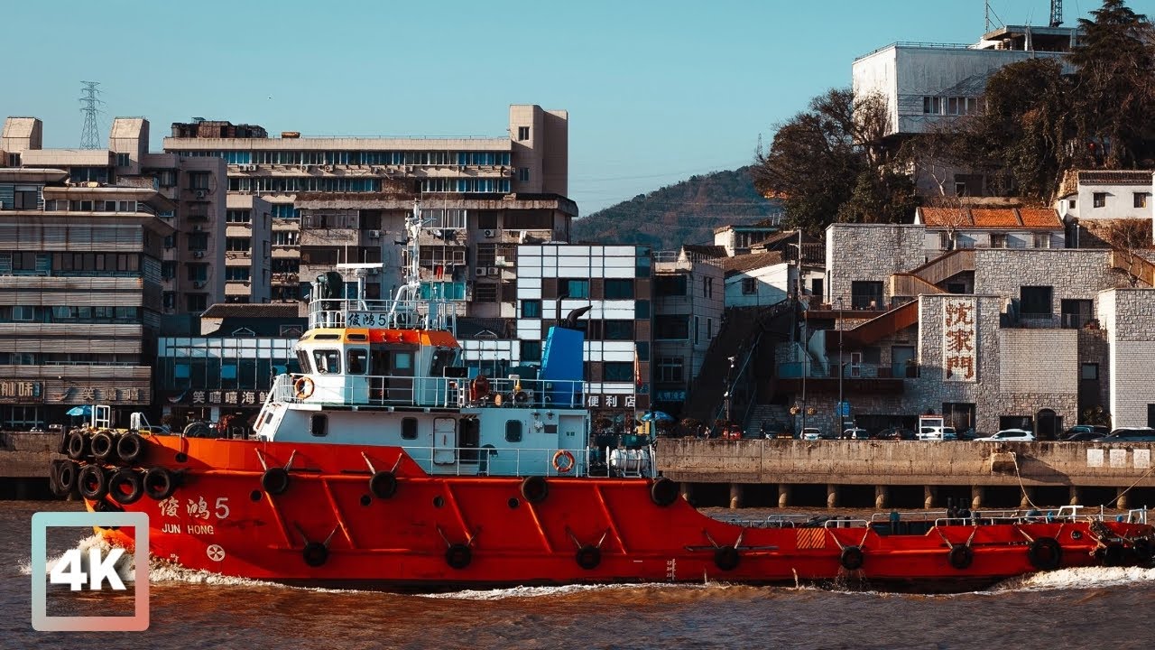 What Life Is Really Like on a Chinese Island–Zhoushan Fishing Port During the Off-Season