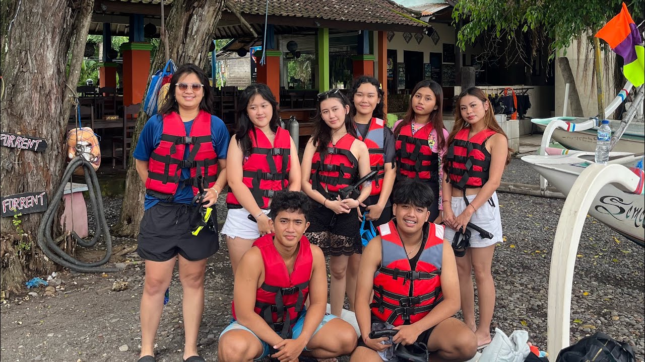 VLOG #15 - SNORKLING AT AMED