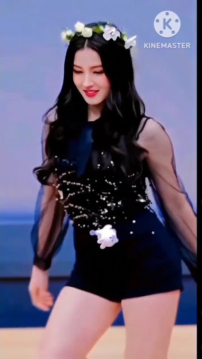 Nancy momoland stutas nancy momoland whatshapp stutas #shirts #viral #nancymomoland #youtubeshorts