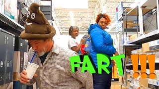 FARTING ON HALLOWEEN 👻 (Funny Fart Prank) 💩