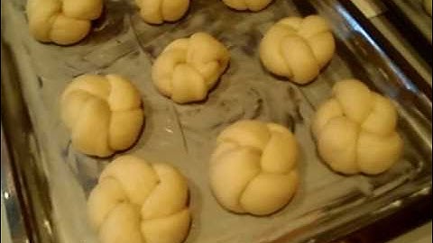 How to shape a Kaiser (or rosette) dinner roll
