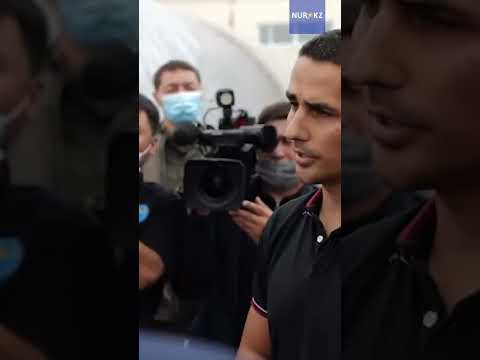 Токаев подвинул охранника во время беседы с жителем Костанайской области