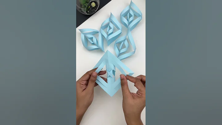 DIY 3D Snowflake Craft / Christmas Crafts / How To Make Paper Snowflake / Paper Crafts #shorts
