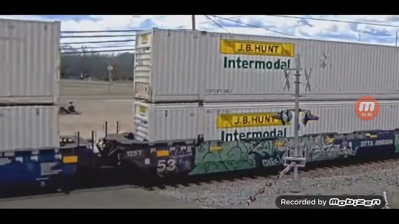 BNSF 7039, 7720 & 4648 Intermodal Train 