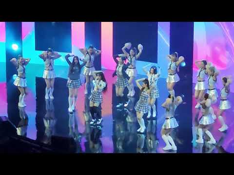 NewJeans ⟡ Super Shy & ETA + Speech Fancam ♡ Billboard Women in Music 2024 ⟡