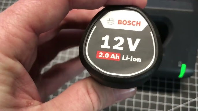 BOSCH GAL 12V 40 + GBA 12V 