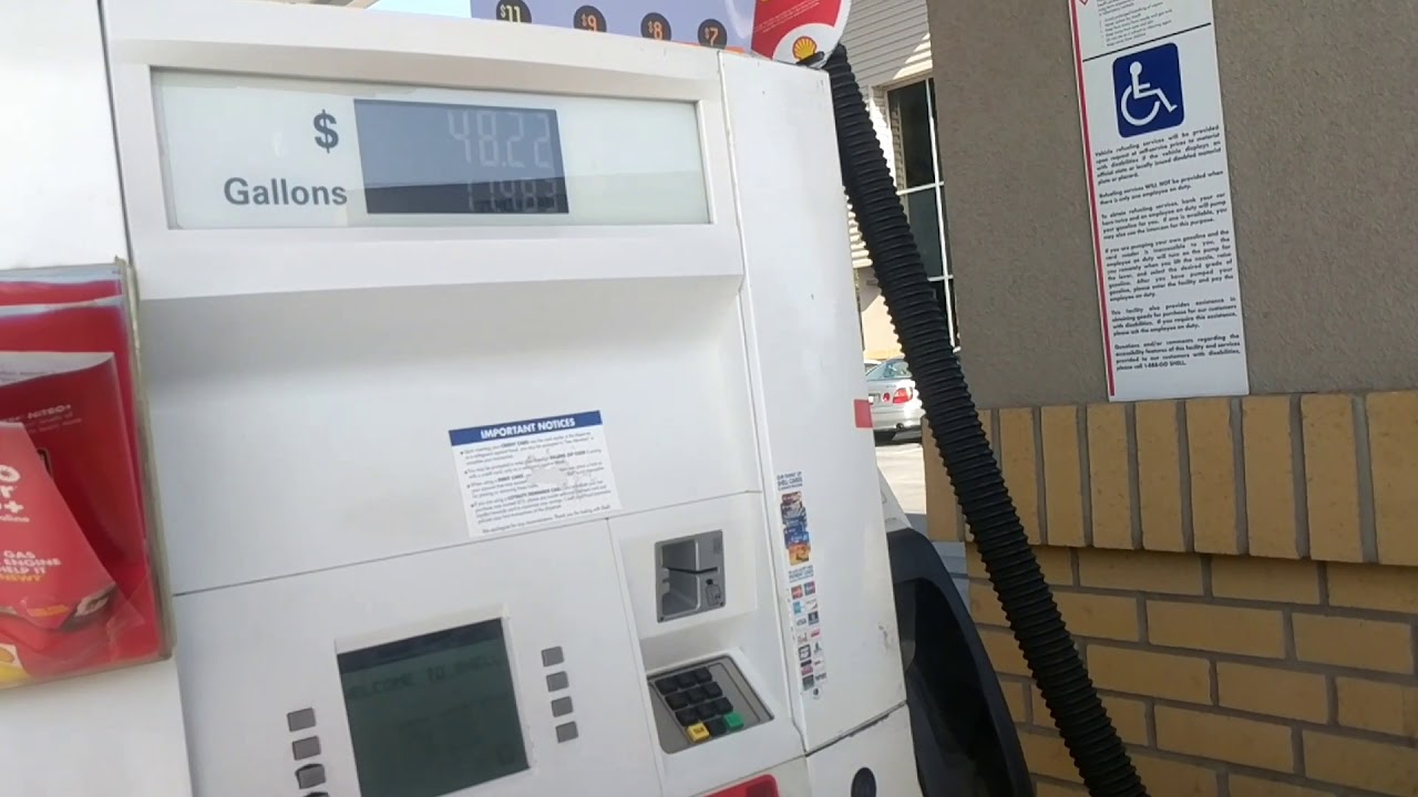 How many Gallons does it take to fill up the gas tank of a Solstice GXP