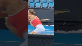 😍 Marta Kostyuk practicing in Australia