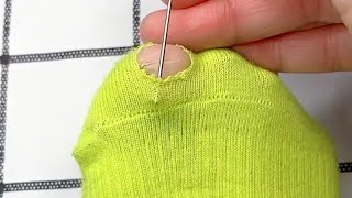 Simple and Beautiful Method of Repairing Holes in Socks (Clothes)