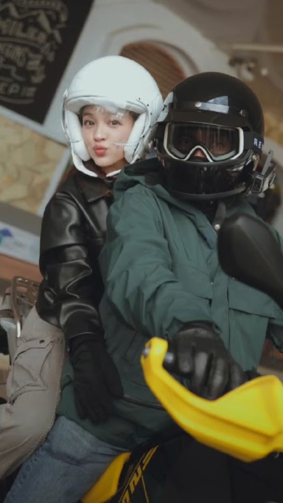 DIPELUK ECA AURA SAAT MOTORAN, DESTA DIINGATKAN NETIZEN #desta #beritaartis #shorts #masukberanda