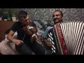 Іван Лемен (скрипка) і Йончі Калинич грають співану від Юрій Юрійович Чернявець "Маньо" (1920-1982)