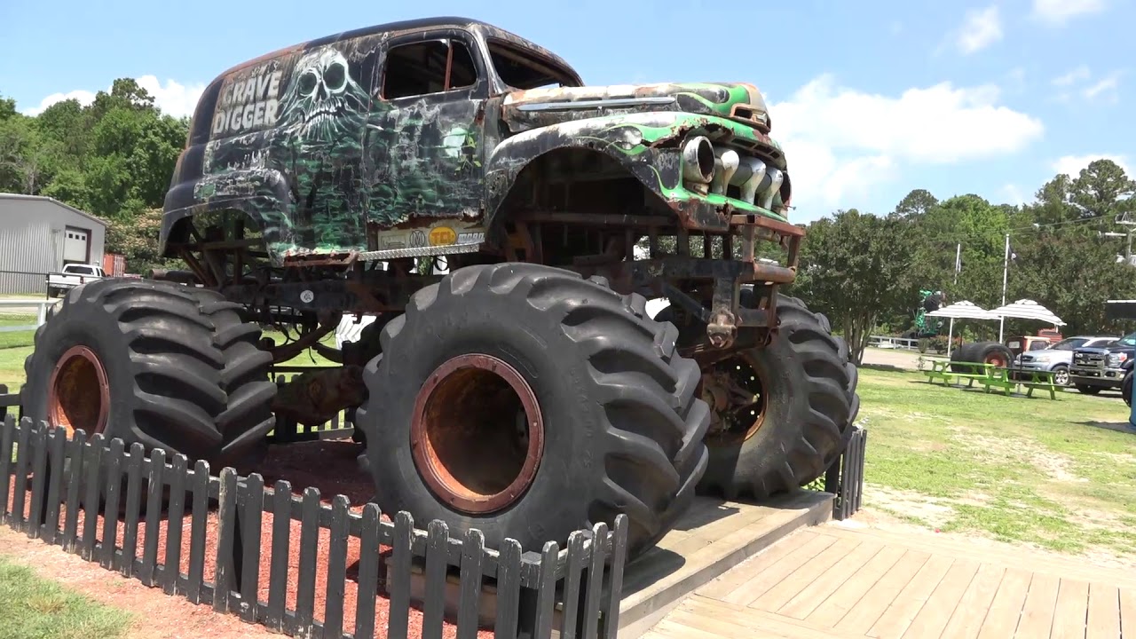Walk around the Grave Digger Monster Truck race shop in Poplar Branch NC June 2018