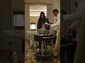 Италия Венеция hotel St.Regis ритуал саблей открыть шампанское в баре отель St.Regis