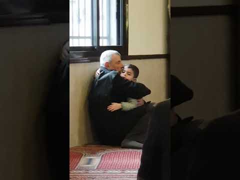 ما أغلى من الولد إلا ولد الولد ربي يحفظكم 