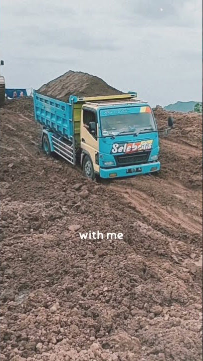 STORY WA TRUK DAM PASIR