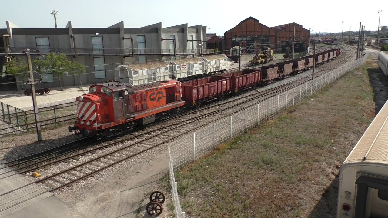 (HD) Trains at Entroncamento, Portugal in the extreme heat! - 1/8/18