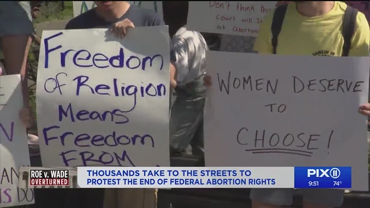 Thousands in NYC protest Supreme Court's decision end Roe v. Wade