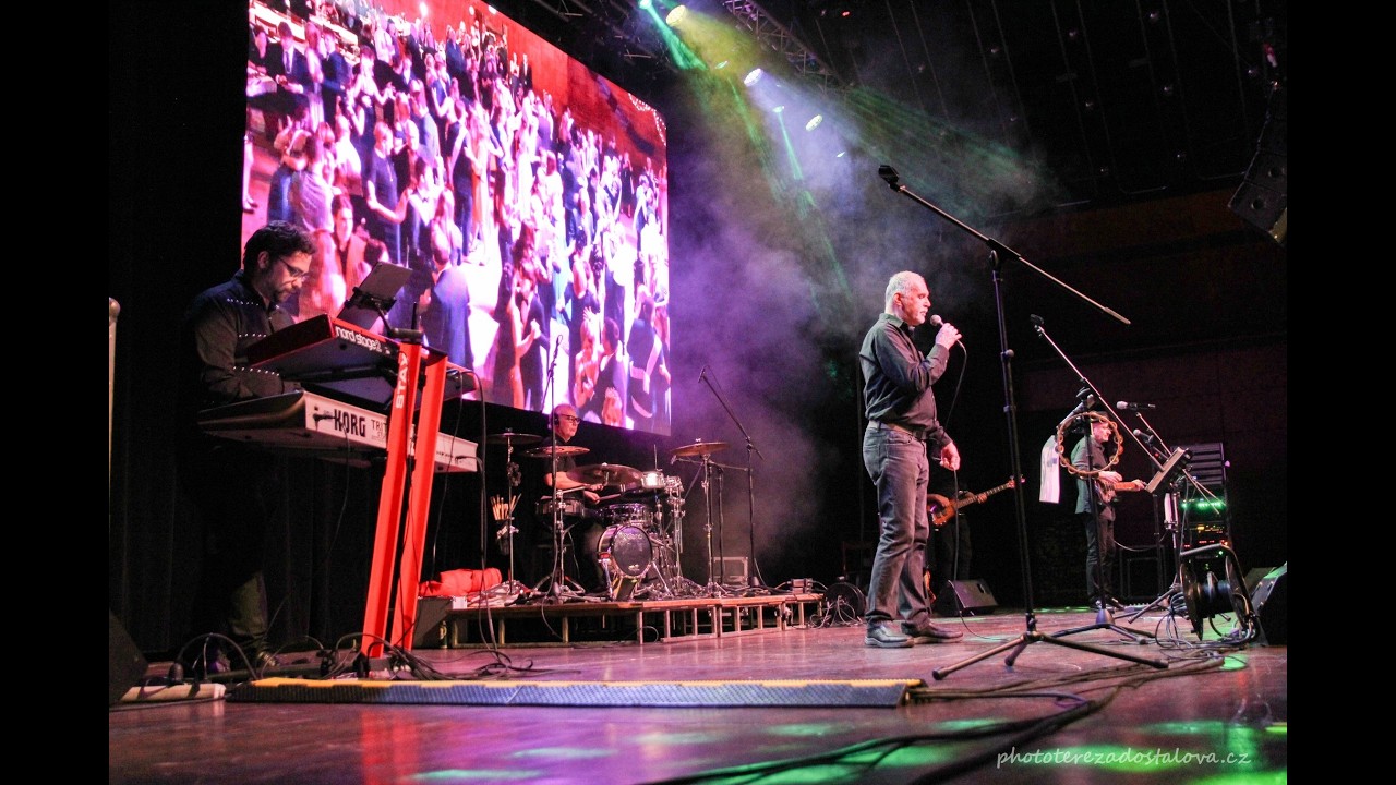 Queen & Lisa Stansfield 