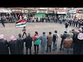 الأمطار وبرودة الطقس لم تثنِ المحتجين في السويداء عن الاستمرار بالمظاهرات المطالبة بإسقاط أسد