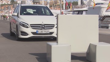2015 Mercedes B-Class - Collision Prevention Assist demo