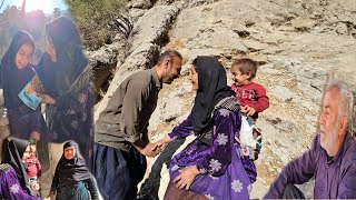 Download Mp3 Nomadic life: The moment a girl says goodbye to her parents in difficult circumstances Gudang lagu Download Mp3 Nomadic life: The moment a girl says goodbye to her parents in difficult circumstances