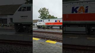 Download Lagu CC 203 Hornsound \u0026 Lonceng #hunting #keretaapi #train #horn #cc203 #pekalongan #stasiun MP3