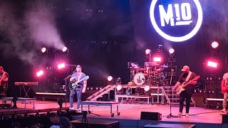 Intro "Iris" (Goo Goo Dolls cover) and "Bitches" by Mitchell Tenpenny