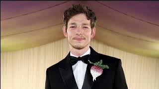 Challengers star Mike Faist dons a bedazzled veggie to the 2024 Met Gala#NEWS #WORLD #CELEBRITIES